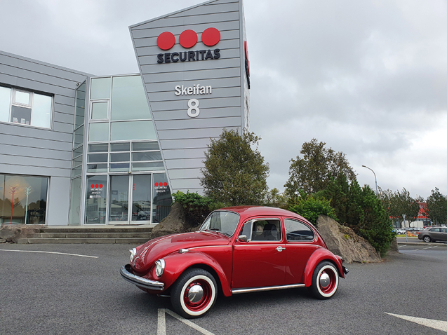 Securitas-VW-bjalla-raud-fyrir-framan-Securitas-Skeifunni-900